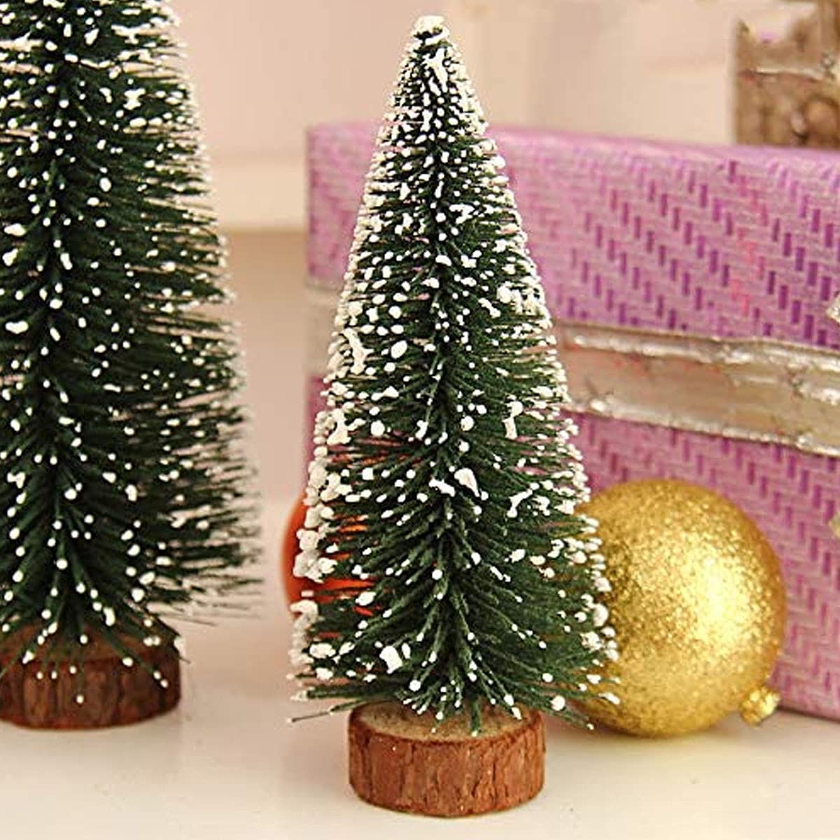 SUMKIA LIFE Miniature Christmas Tree, Mini Ornaments Tabletop Trees, miniture snowing pin trees with Wooden Bases FOR Xmas Holiday Party Home Decor (4PCS)